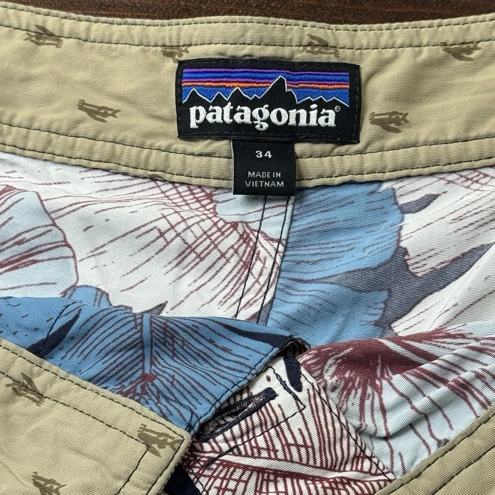 Patagonia Wavefarer‎ Board Shorts  Men's 34 Floral Hawaiian Fronds Nylon